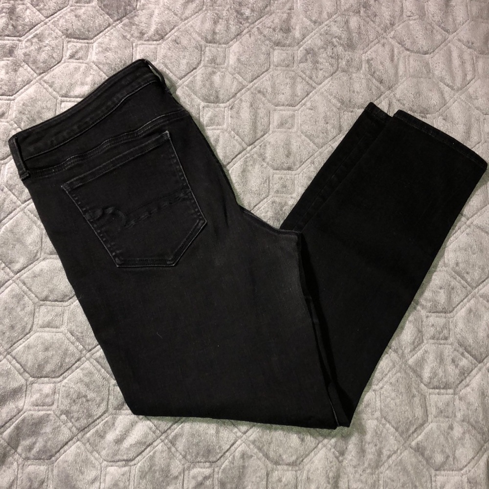 AMERICAN EAGLE BLACK JEGGING SIZE 16